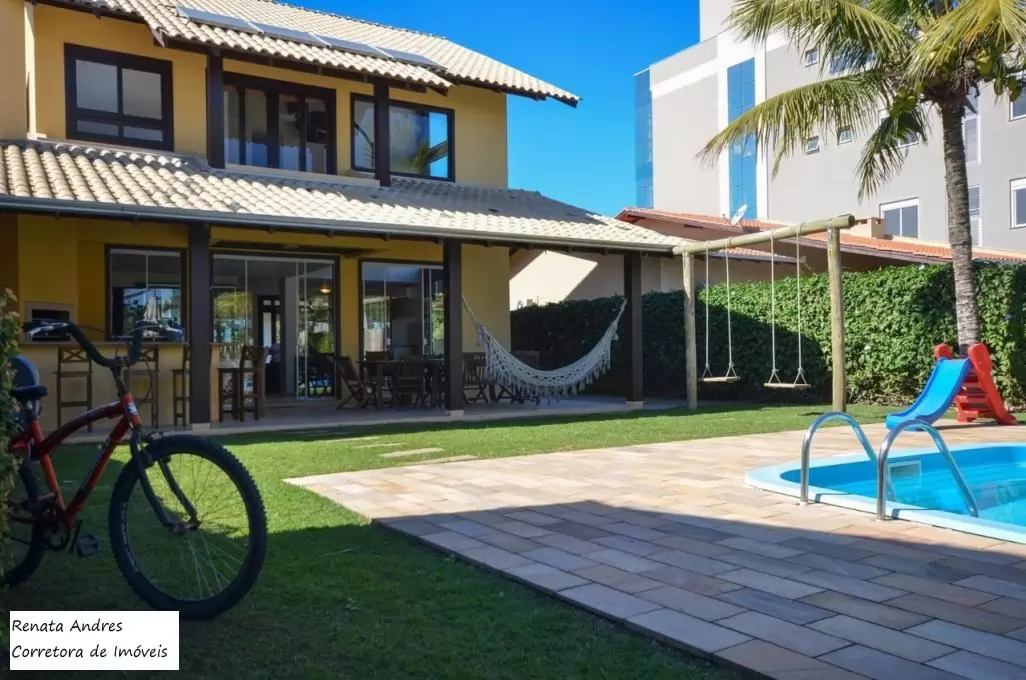 CASA-4 QUARTOS-BOMBINHAS - SC-MARISCAL